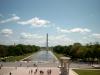 Blick vom Lincoln Memorial �ber den Reflecting Pool zum Washington Memorial. Dahinter erkennt man das genau zwei Meilen entfernte Kapitol.